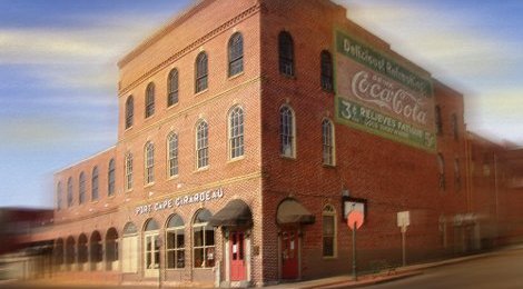 Port Cape Girardeau Restaurant & Lounge
